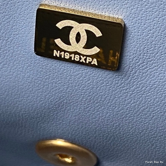 First Bag Ru FLAP CHANEL 17CM BAG 0818